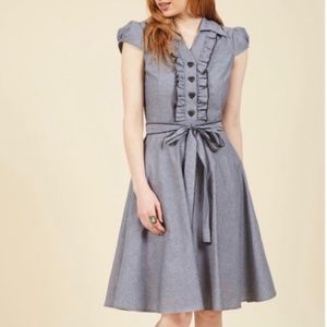 Modcloth gray chambray dress size Medium